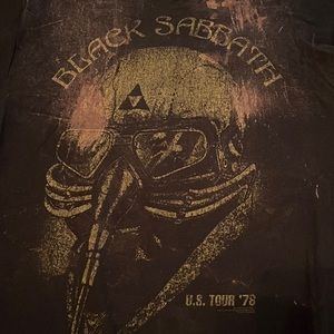 Black Sabbath t shirt large